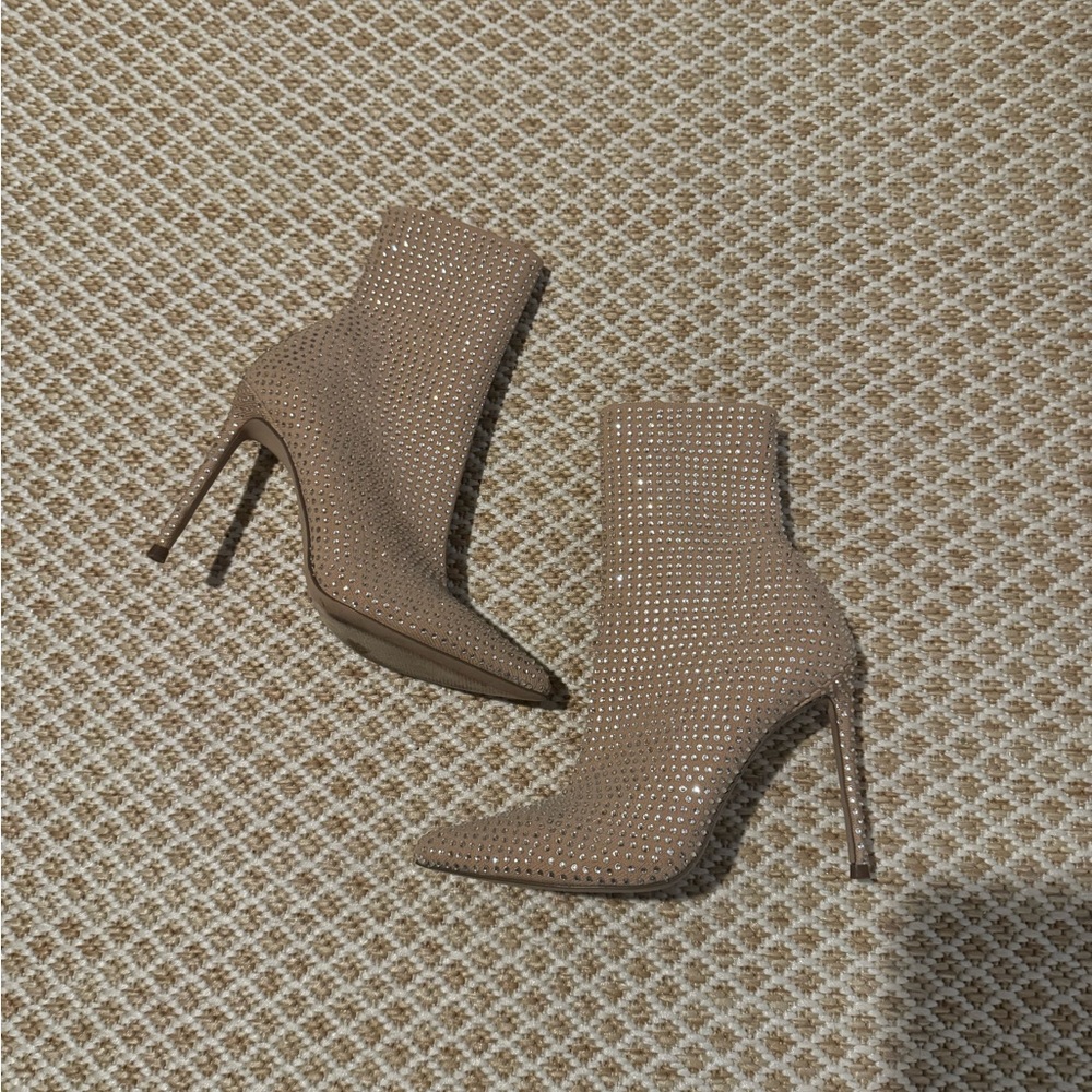 Steve Madden Tan Studded Heeled Boots